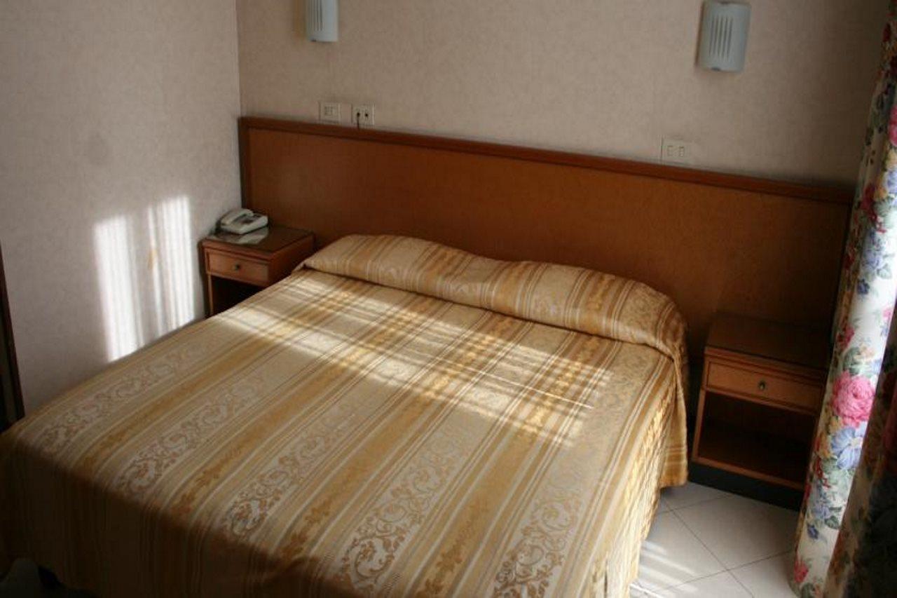 Hotel 2000 Roma