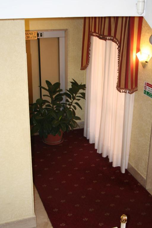 2000 3* Roma